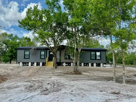 18127 NW 278th Street Okeechobee FL 34972