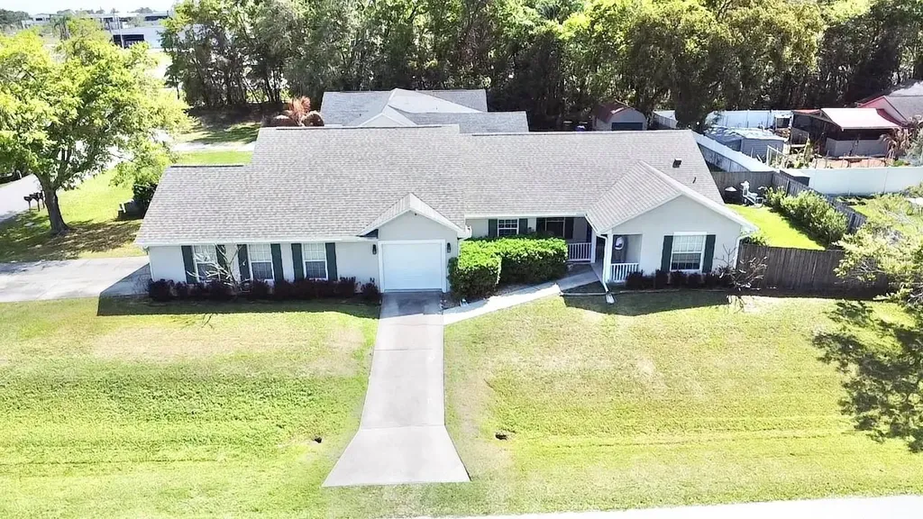 1220 Myrtle Avenue St Cloud FL 34771