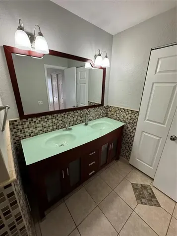 5906 Birchwood Drive Tampa FL 33625