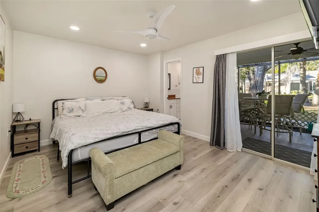 5023 Village Gardens Drive Sarasota FL 34234