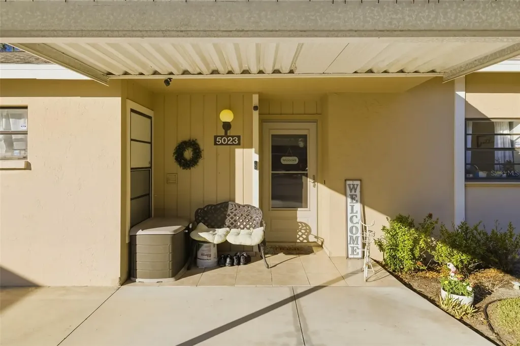 5023 Village Gardens Drive Sarasota FL 34234