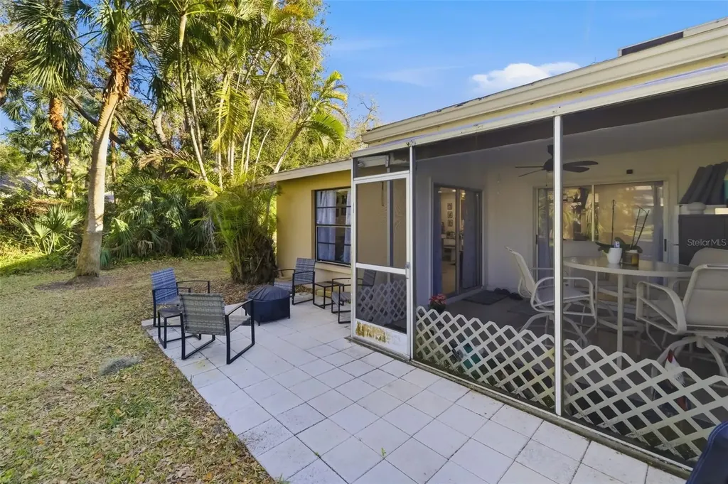 5023 Village Gardens Drive Sarasota FL 34234
