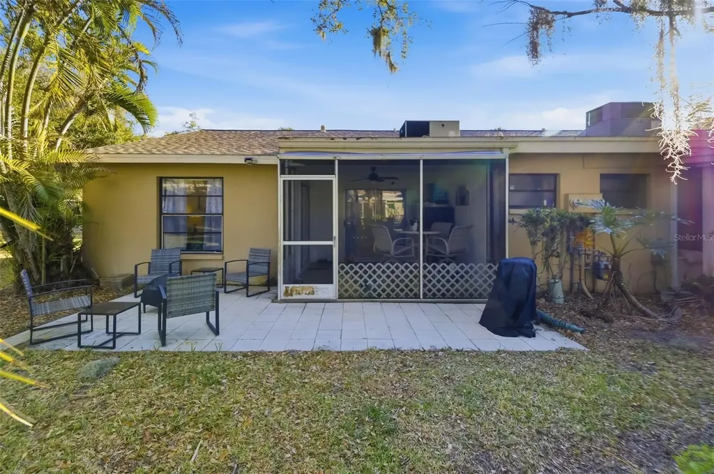 5023 Village Gardens Drive Sarasota FL 34234