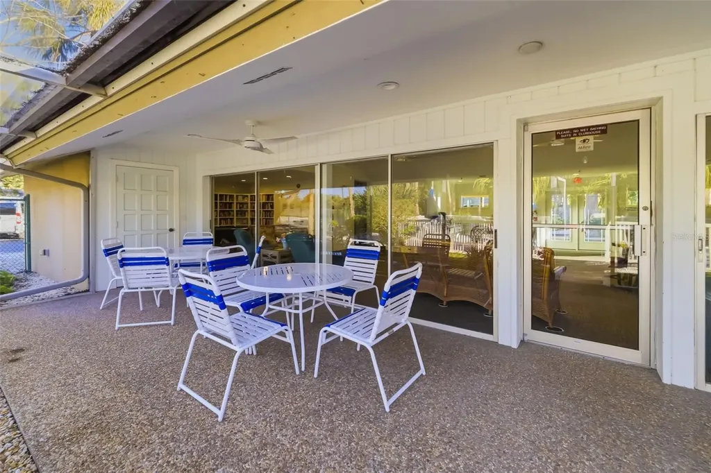 5023 Village Gardens Drive Sarasota FL 34234