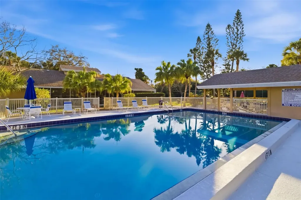5023 Village Gardens Drive Sarasota FL 34234