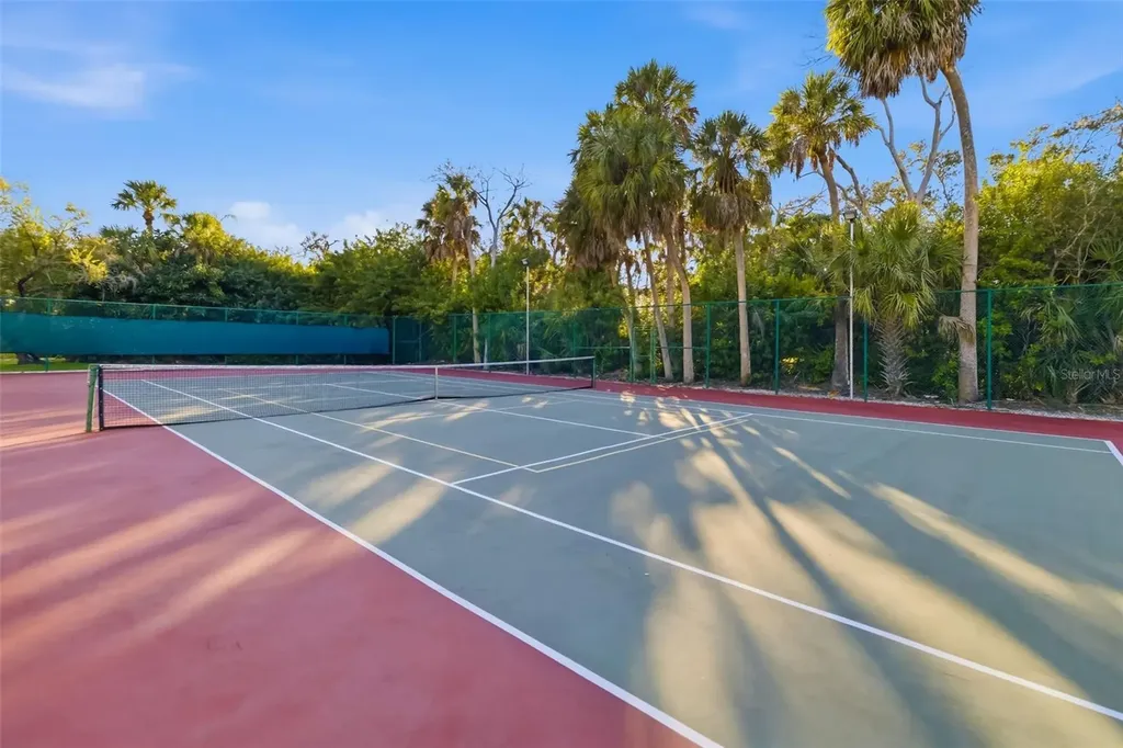 5023 Village Gardens Drive Sarasota FL 34234