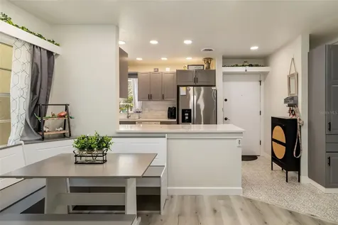 5023 Village Gardens Drive Sarasota FL 34234