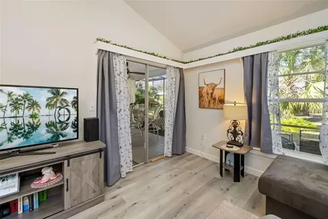 5023 Village Gardens Drive Sarasota FL 34234