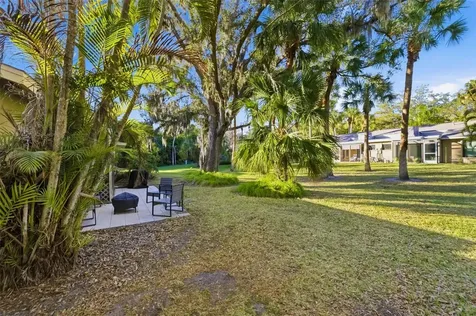 5023 Village Gardens Drive Sarasota FL 34234