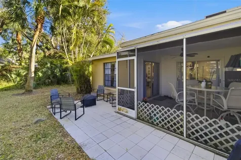 5023 Village Gardens Drive Sarasota FL 34234