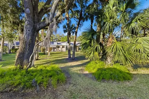5023 Village Gardens Drive Sarasota FL 34234