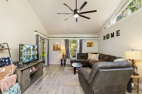 5023 Village Gardens Drive Sarasota FL 34234