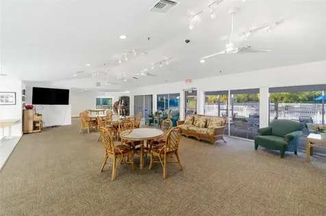 5023 Village Gardens Drive Sarasota FL 34234