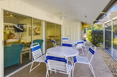 5023 Village Gardens Drive Sarasota FL 34234
