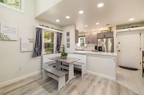 5023 Village Gardens Drive Sarasota FL 34234