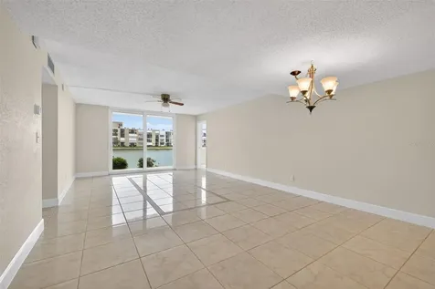 7540 Bay Island Drive S South Pasadena FL 33707