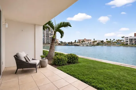 7540 Bay Island Drive S South Pasadena FL 33707