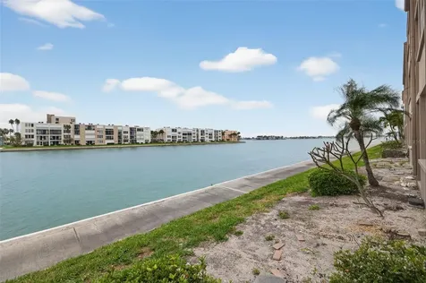 7540 Bay Island Drive S South Pasadena FL 33707