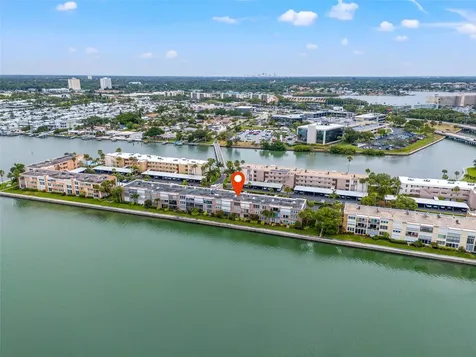 7540 Bay Island Drive S South Pasadena FL 33707