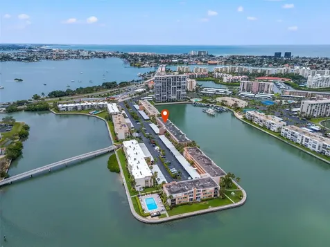 7540 Bay Island Drive S South Pasadena FL 33707