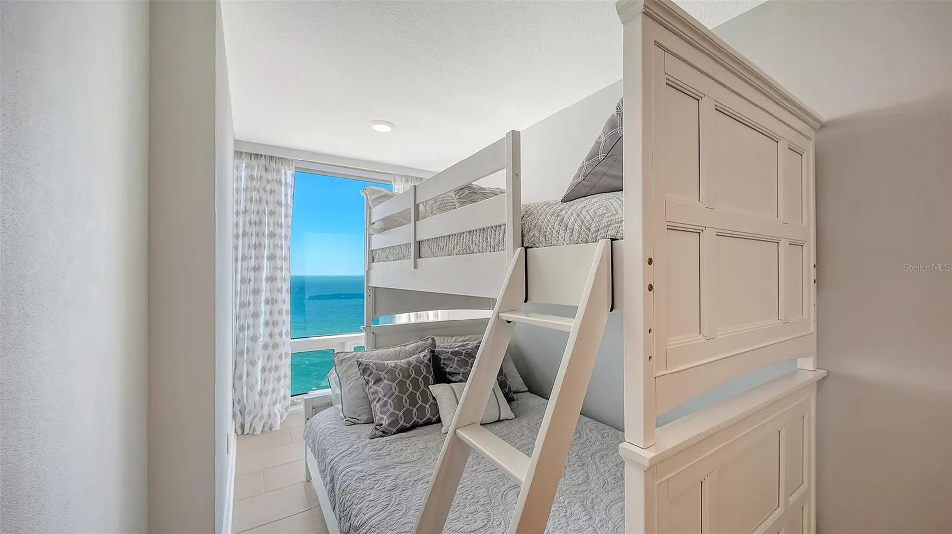 2425 Gulf Of Mexico Drive Longboat Key FL 34228