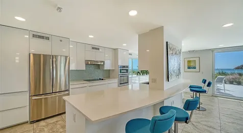 2425 Gulf Of Mexico Drive Longboat Key FL 34228
