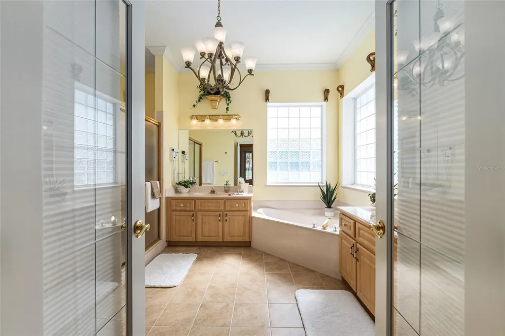 5711 NW 25th Loop Ocala FL 34482