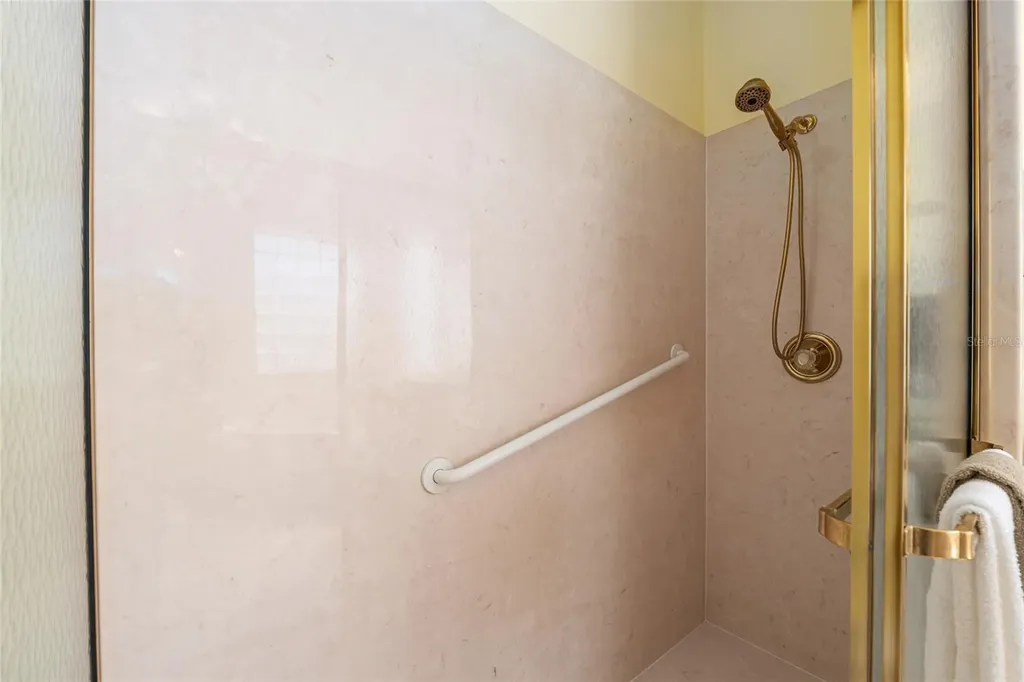 5711 NW 25th Loop Ocala FL 34482