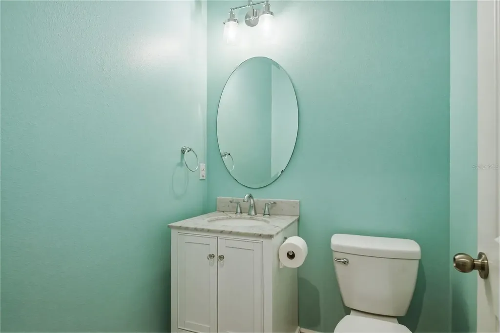 1008 Mango Court Oldsmar FL 34677