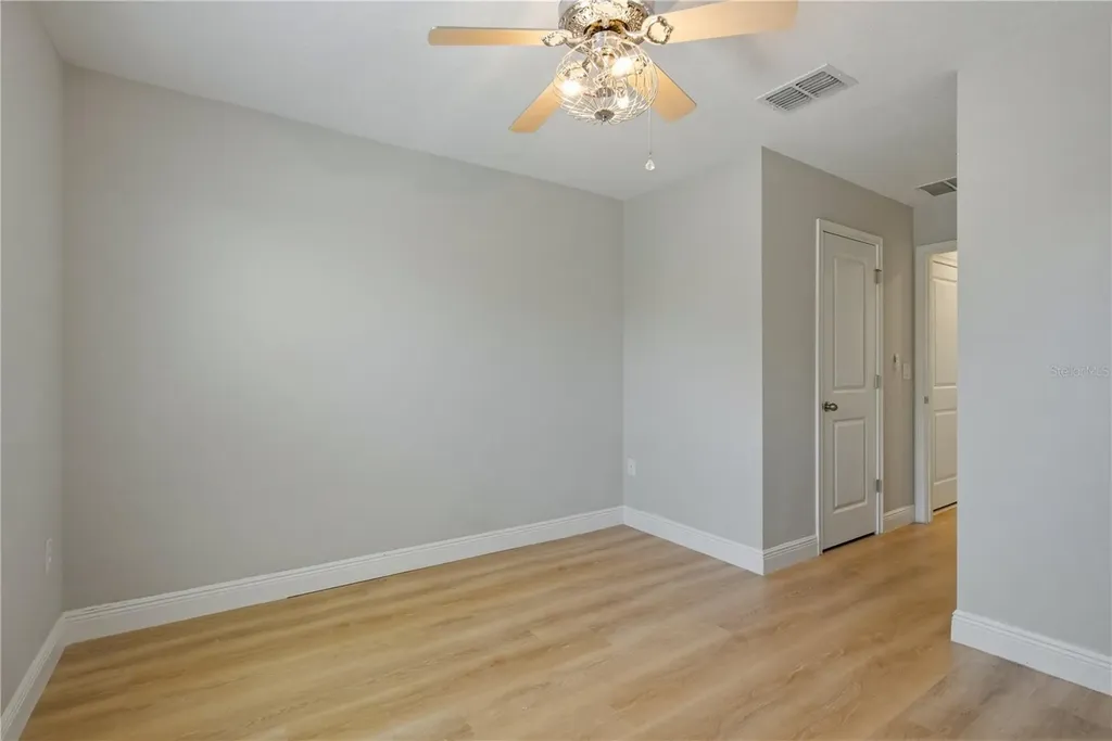 1008 Mango Court Oldsmar FL 34677