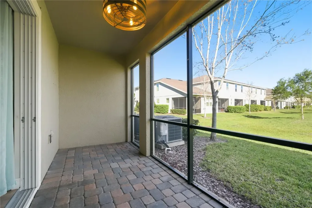1008 Mango Court Oldsmar FL 34677