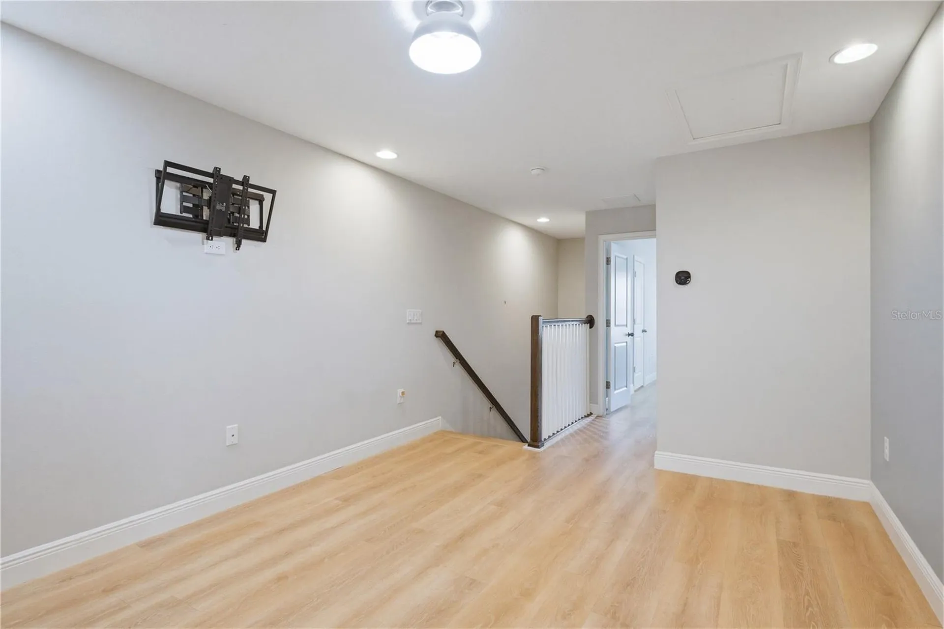 1008 Mango Court Oldsmar FL 34677