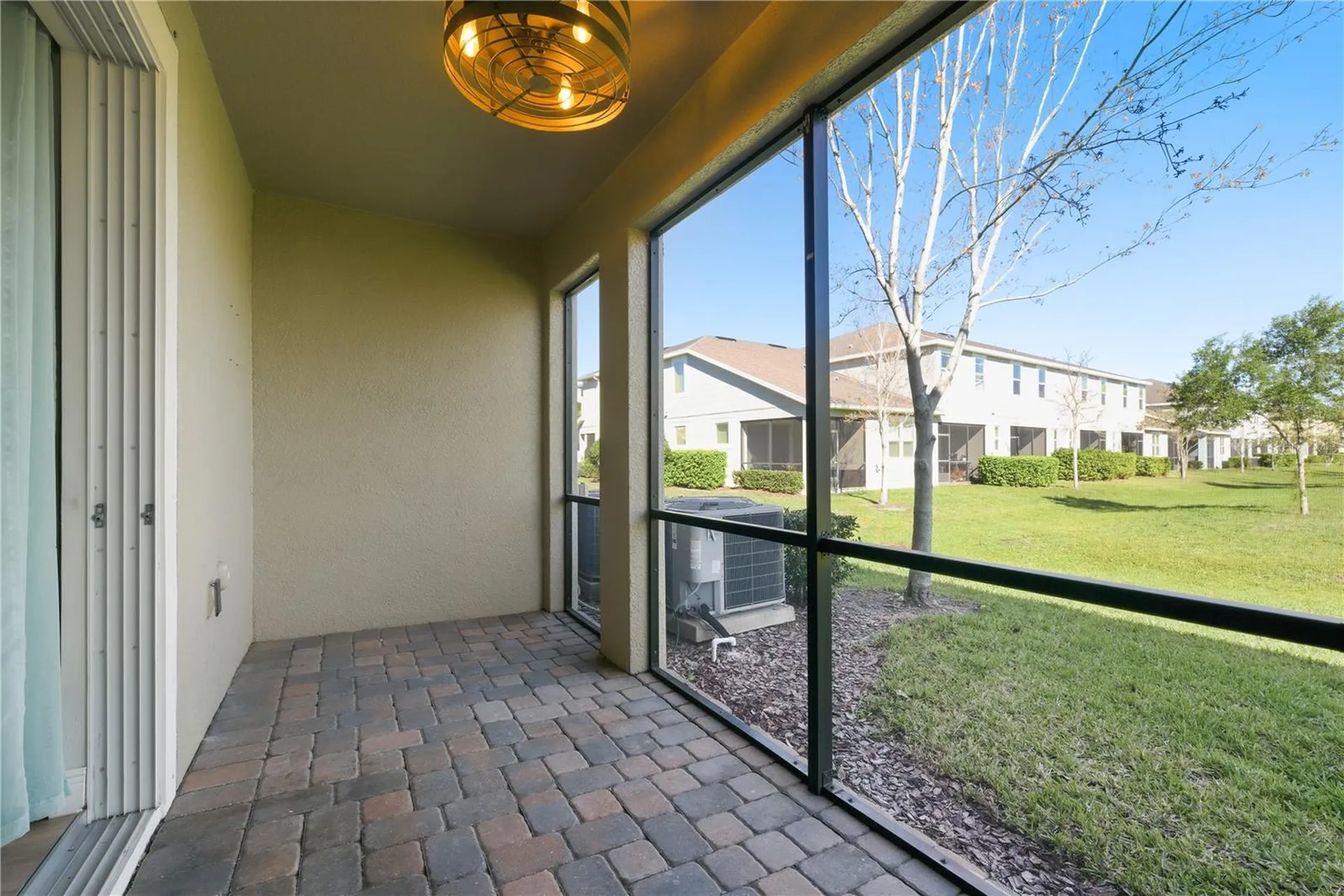 1008 Mango Court Oldsmar FL 34677