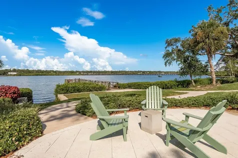1008 Mango Court Oldsmar FL 34677