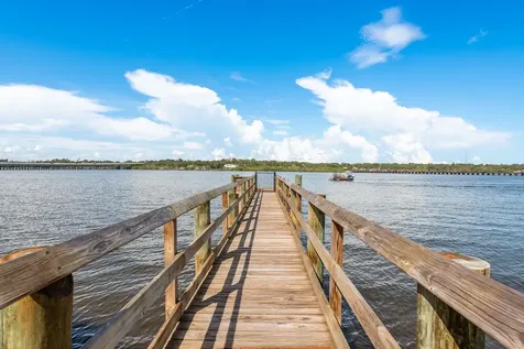 1008 Mango Court Oldsmar FL 34677