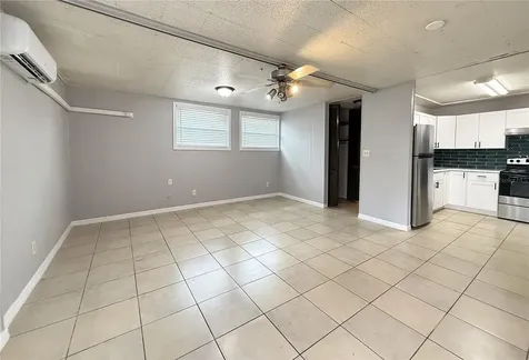3022 W Walnut Street Tampa FL 33607