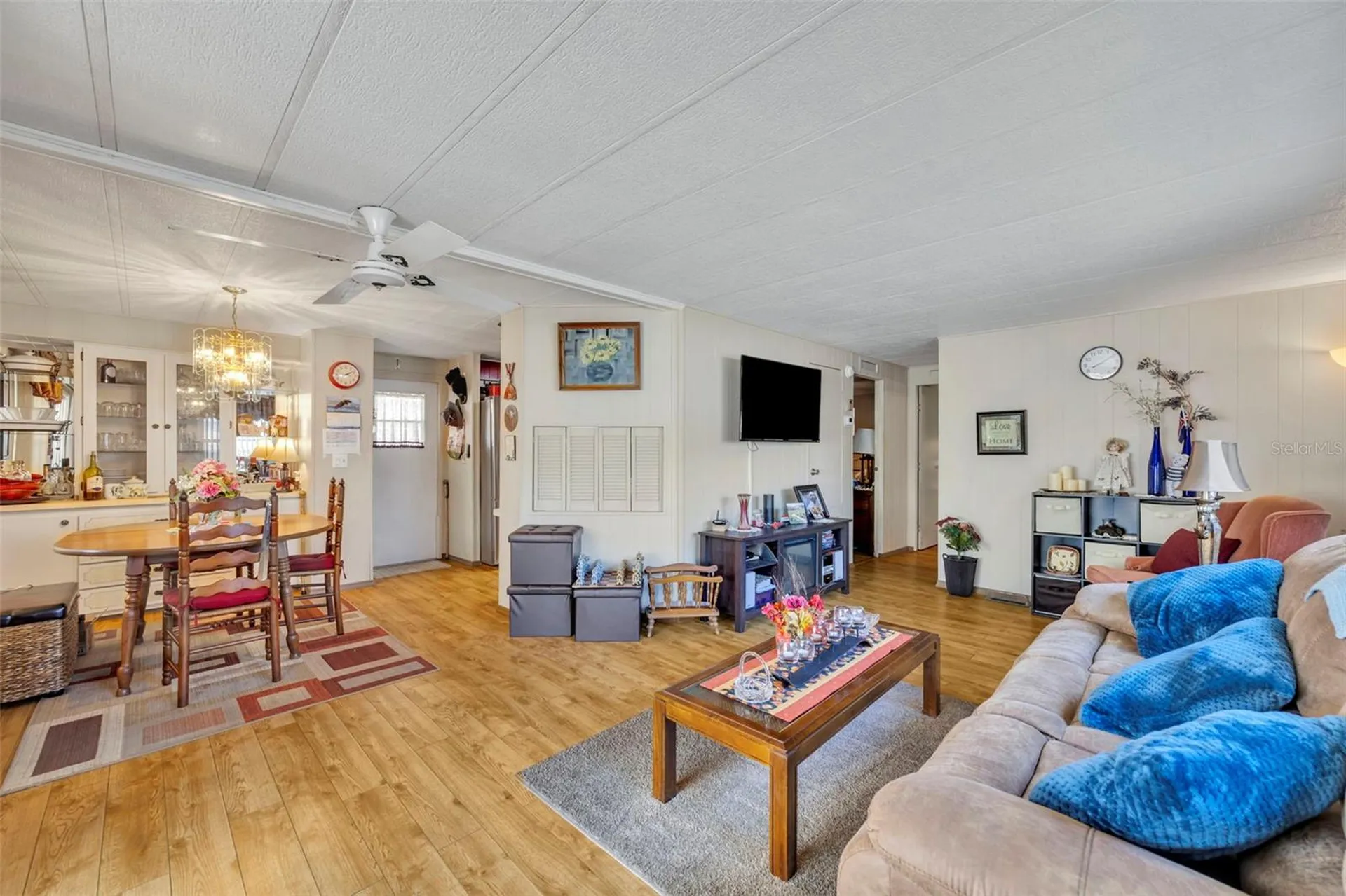 223 Paradise S Leesburg FL 34788