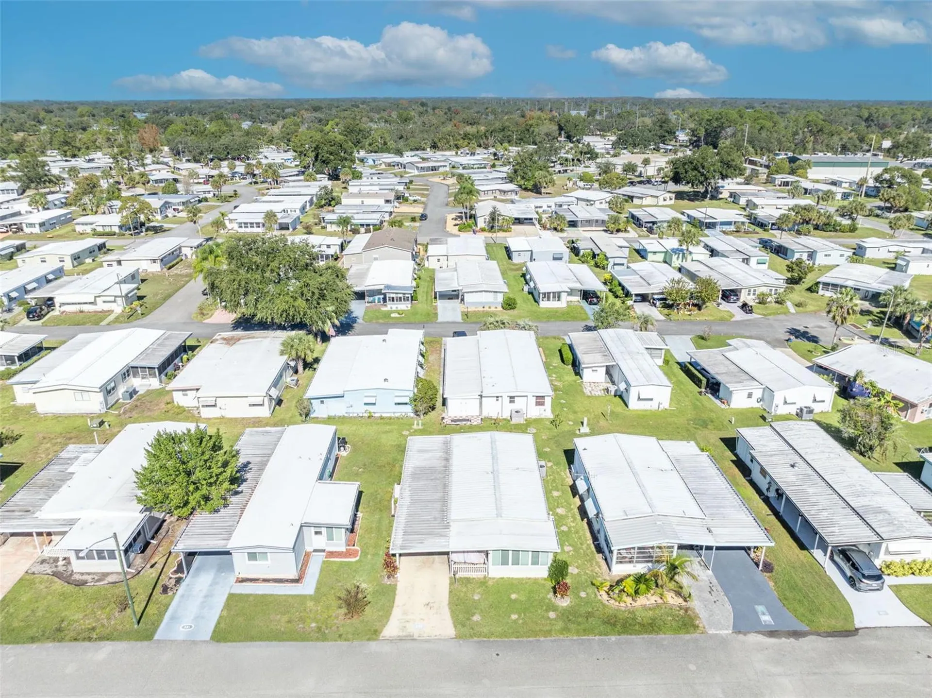 223 Paradise S Leesburg FL 34788