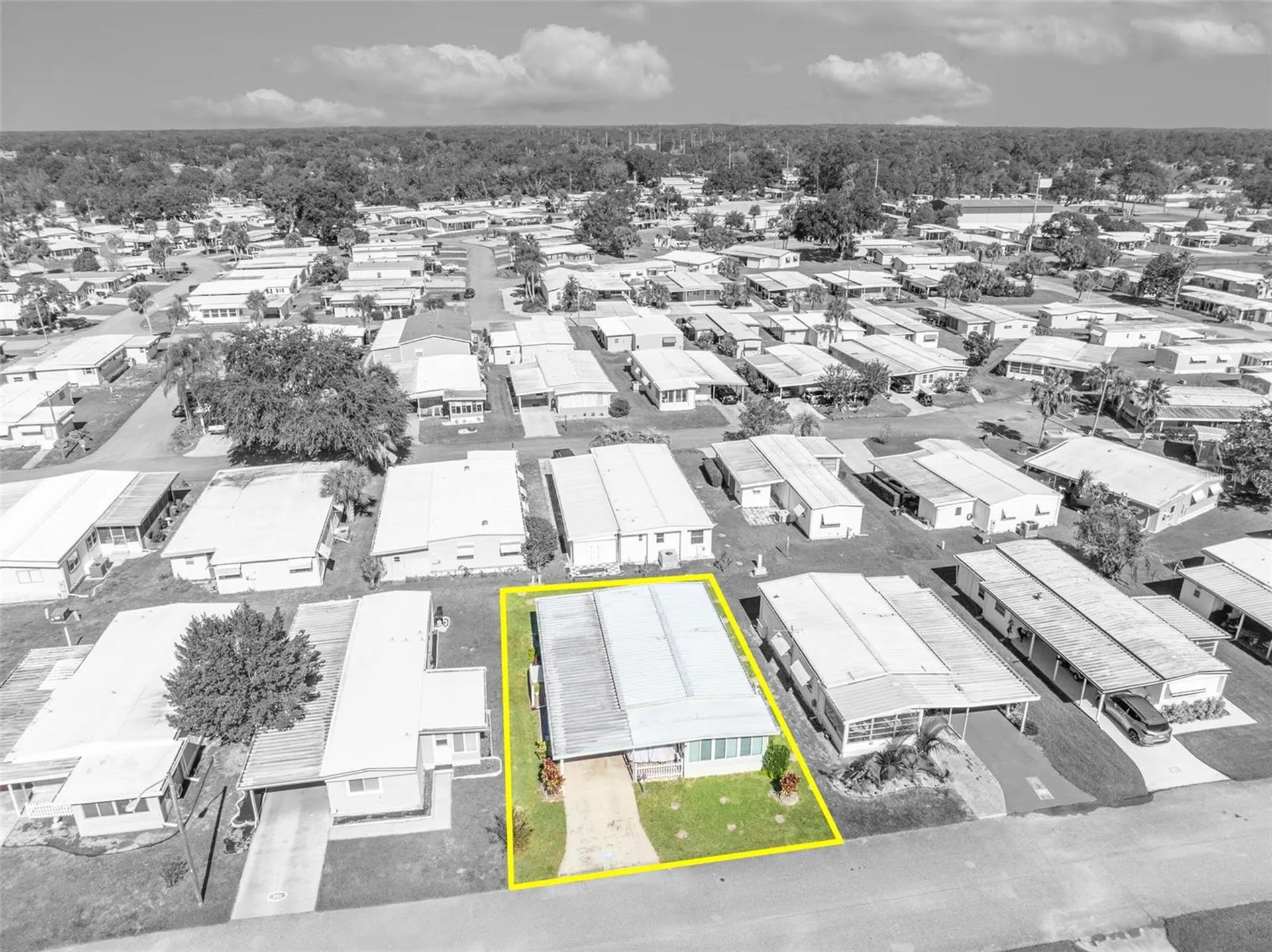 223 Paradise S Leesburg FL 34788