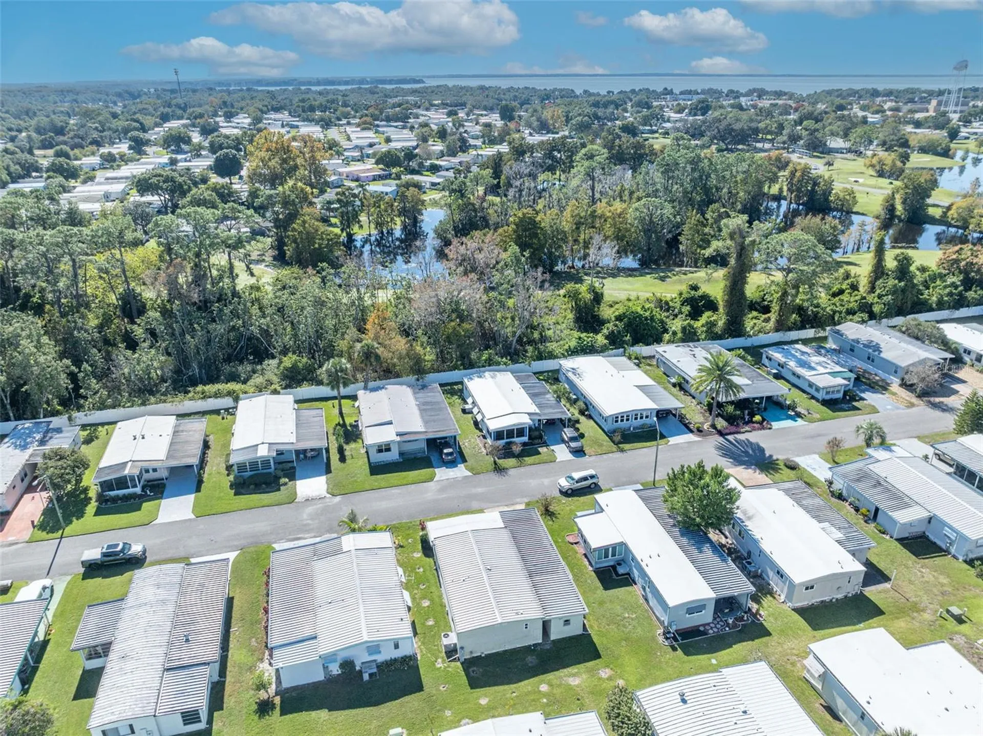 223 Paradise S Leesburg FL 34788