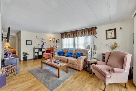 223 Paradise S Leesburg FL 34788