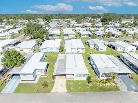 223 Paradise S Leesburg FL 34788
