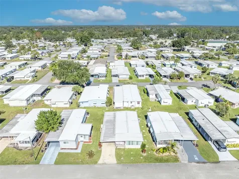 223 Paradise S Leesburg FL 34788