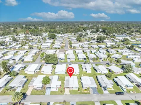223 Paradise S Leesburg FL 34788