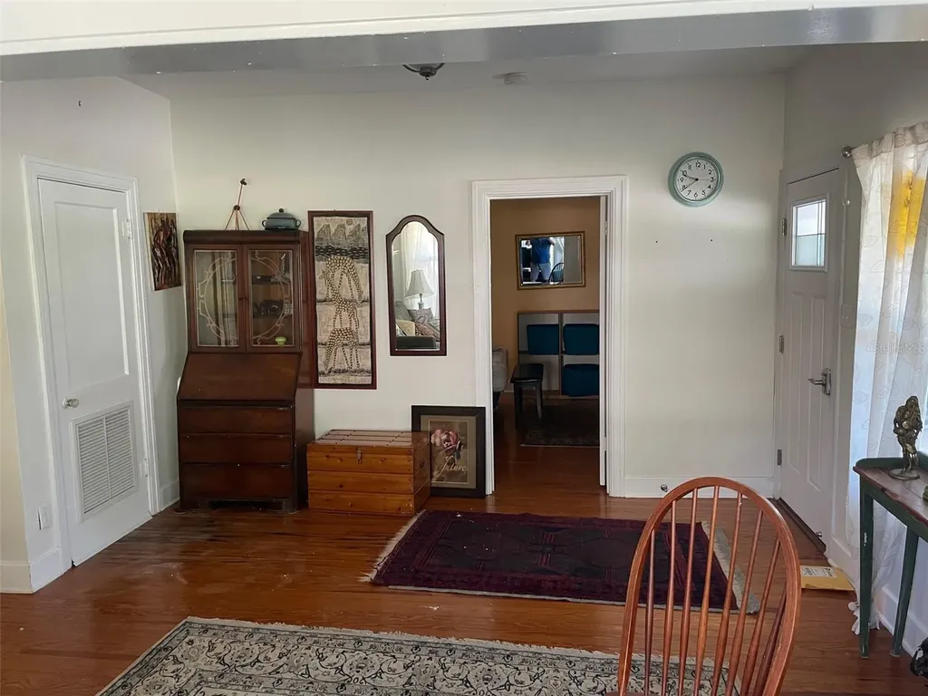 475 22nd Avenue N St Petersburg FL 33704