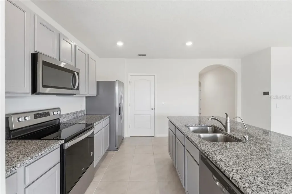 2829 Grandbury Grove Road Lakeland FL 33811