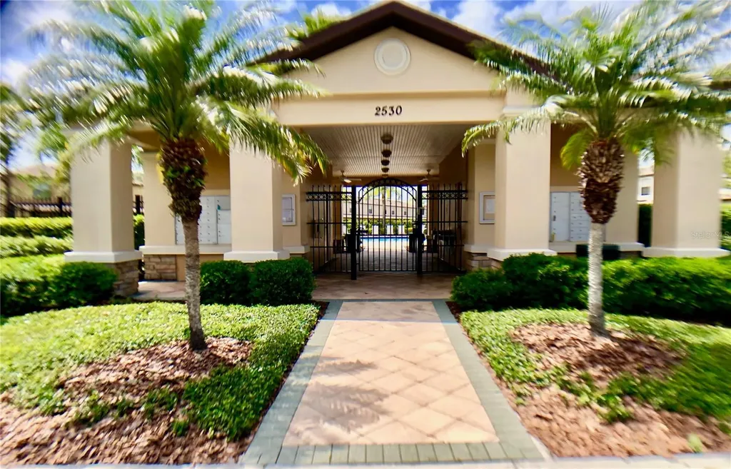 2634 Edgewater Falls Drive Brandon FL 33511