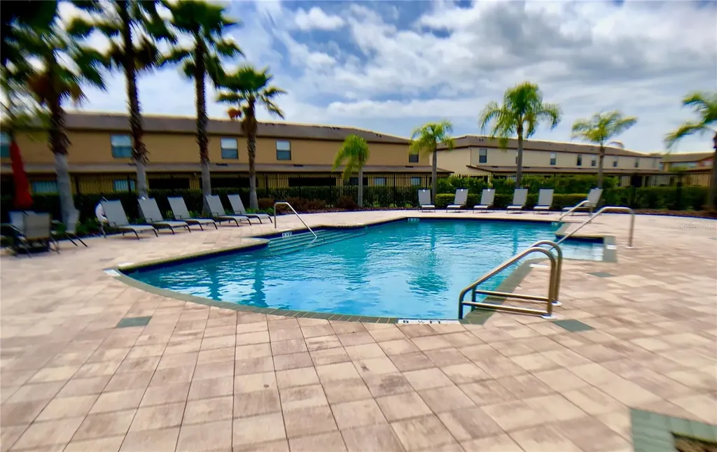 2634 Edgewater Falls Drive Brandon FL 33511