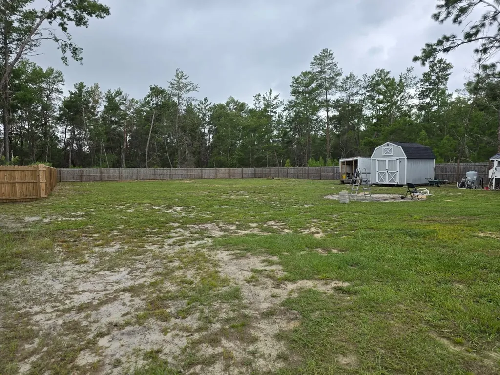854 Fisher Road Ocklawaha FL 32179