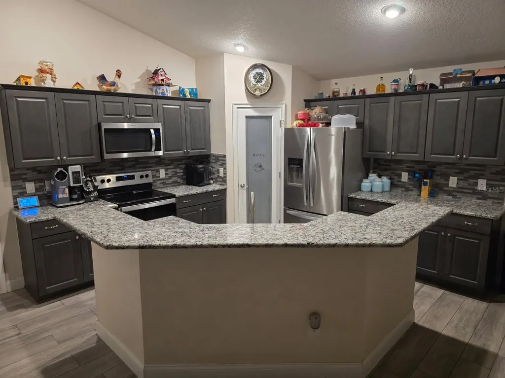 854 Fisher Road Ocklawaha FL 32179